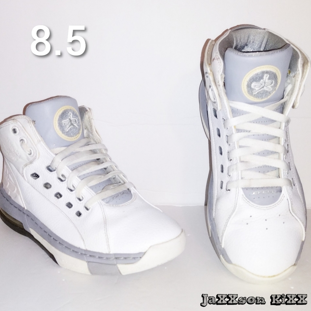 Jordan Ol' School.      Size 8.5